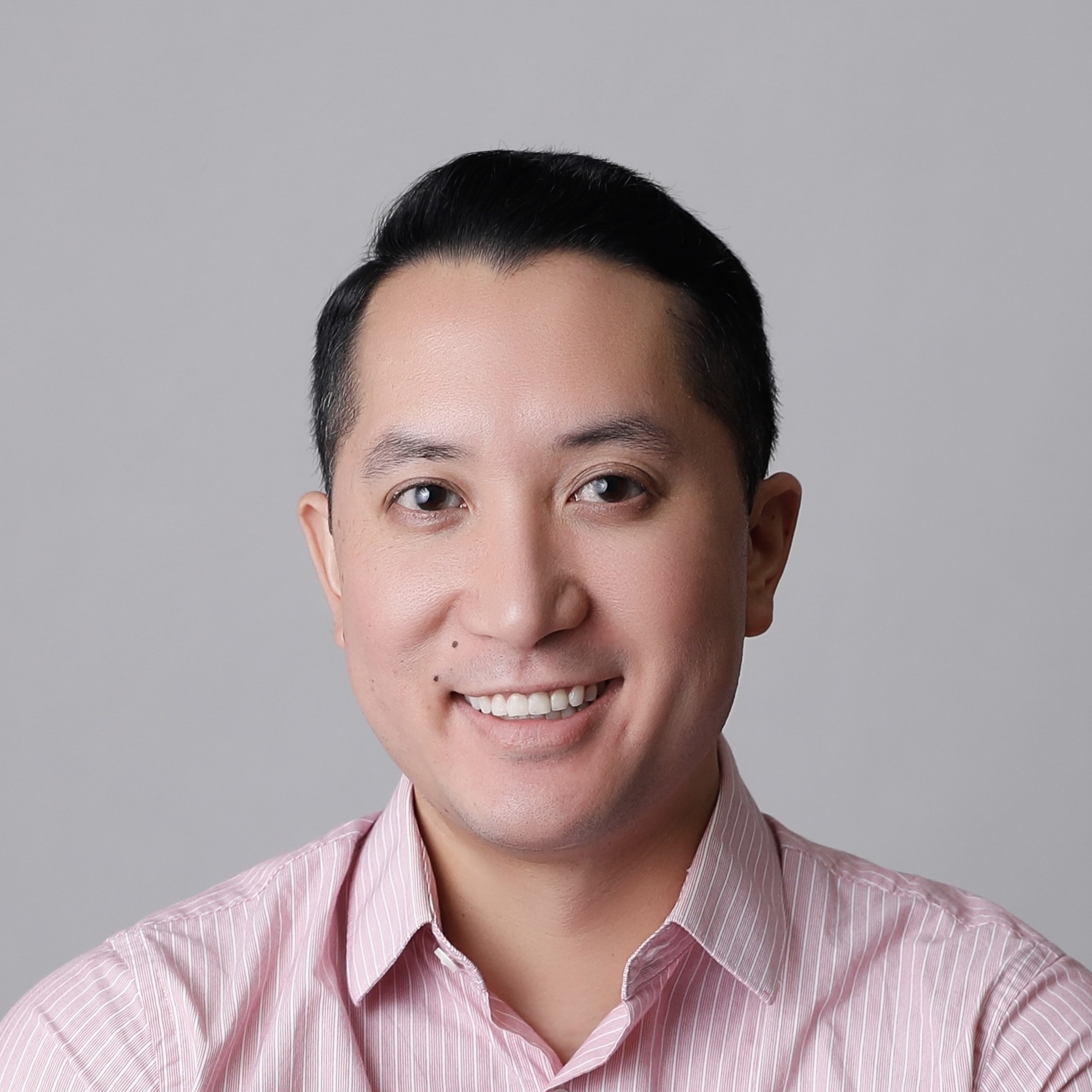 Dr. Andrew Dinh headshot